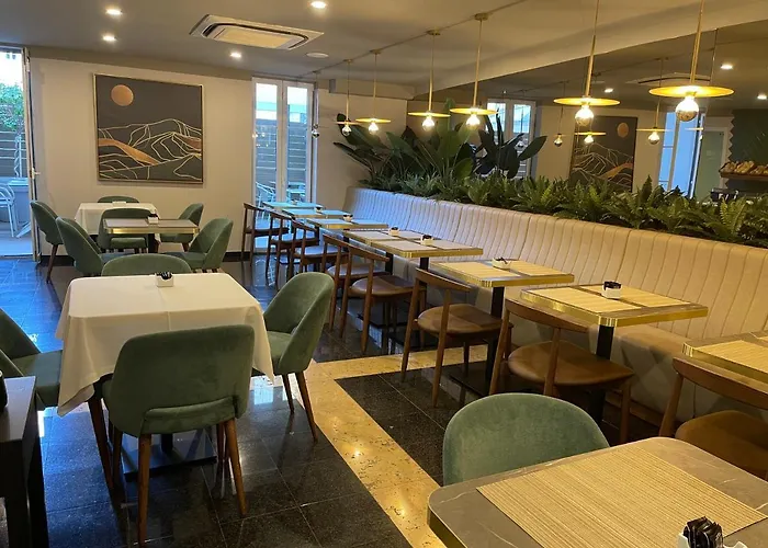 מלון Sete Colinas 2*