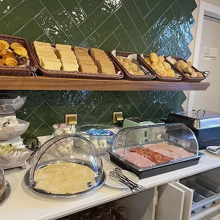 Sete Colinas Otel 2*
